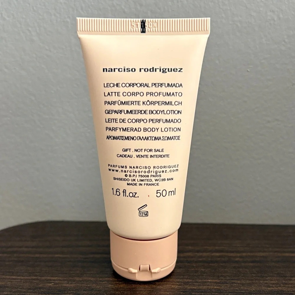 Narciso Rodriguez Poudrée Body Care Set (2) Lotion + Shower Gel 🤍 - Picture 5 of 5